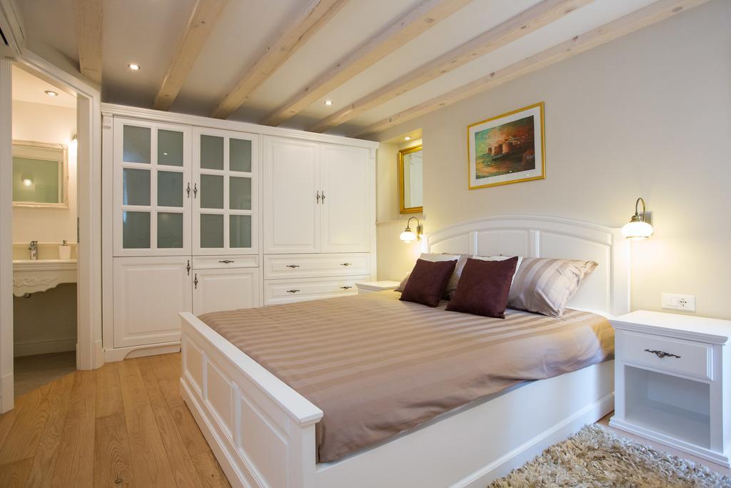 Apartment Sonatina *