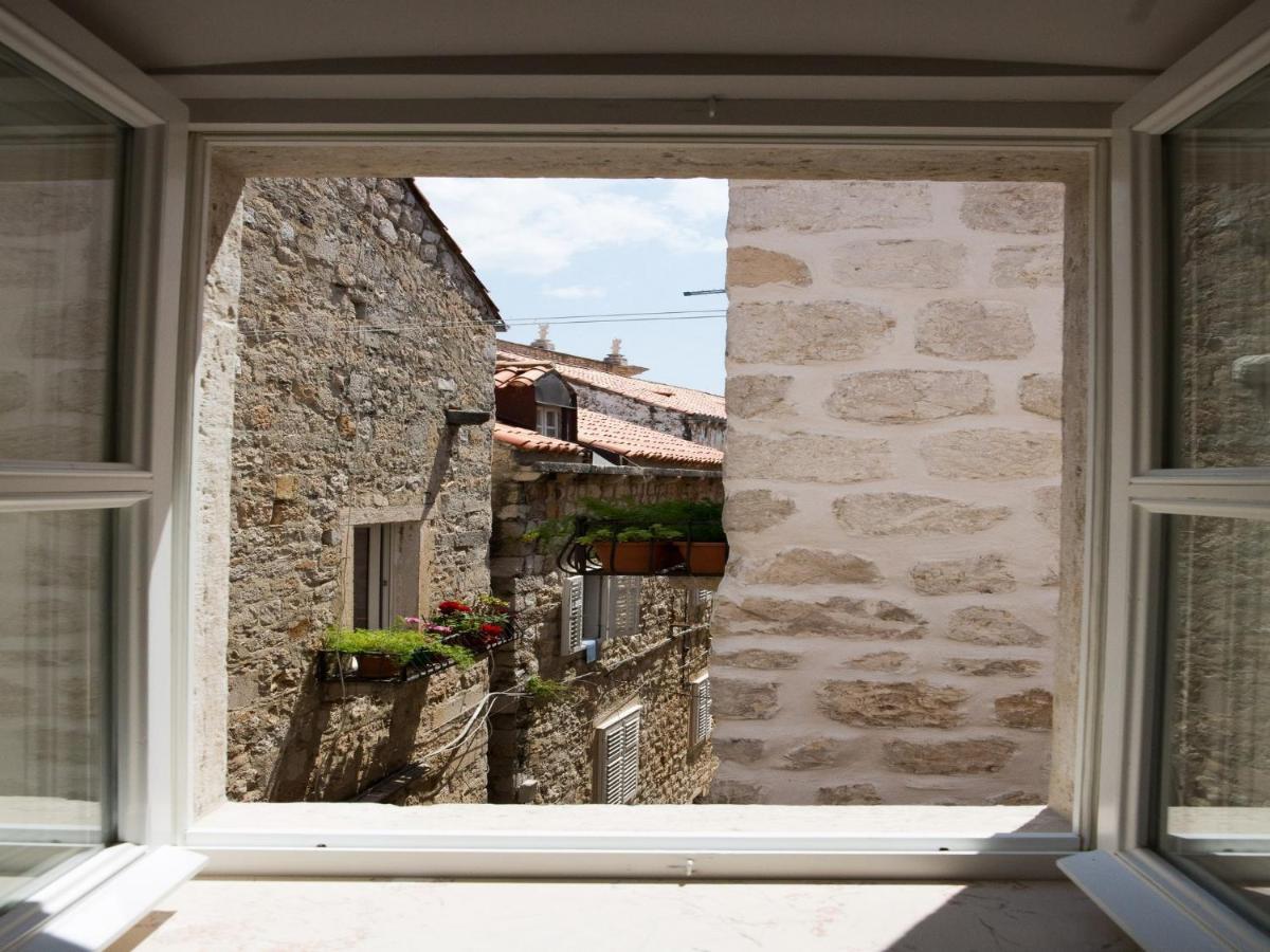 Apartment Sonatina