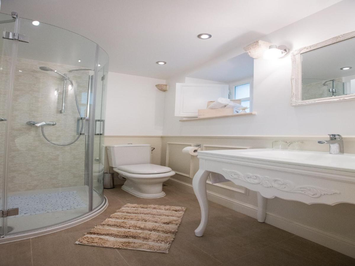 Apartment Sonatina