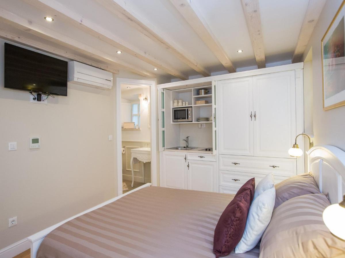 Apartment Sonatina *