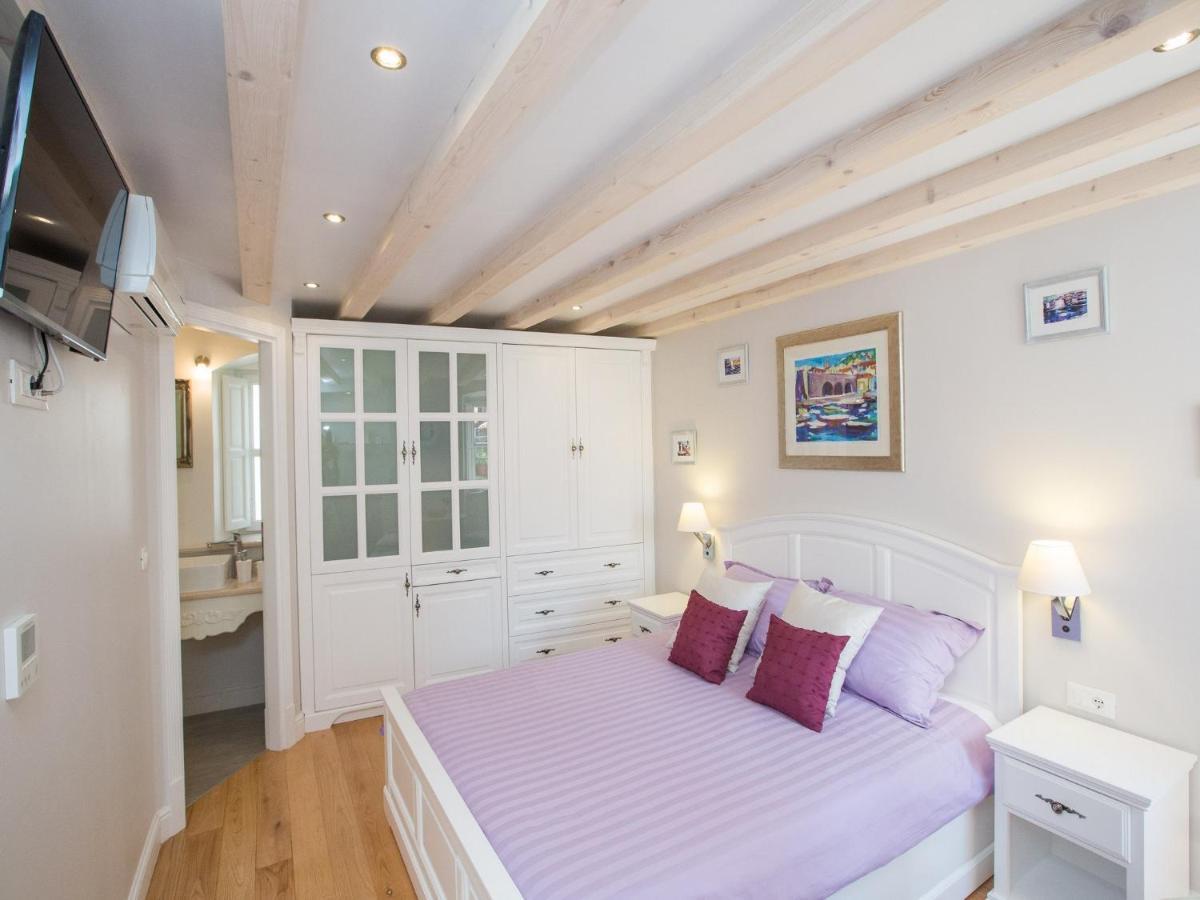 Apartment Sonatina *
