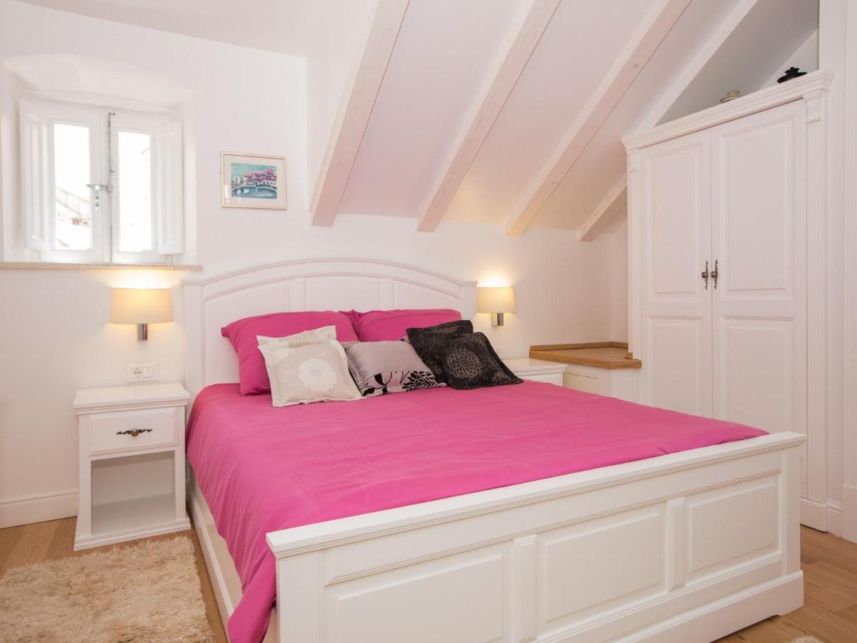 Apartment Sonatina
